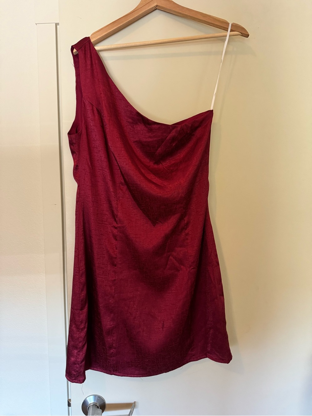 Lulu's One-Shoulder Burgundy Satin Dress